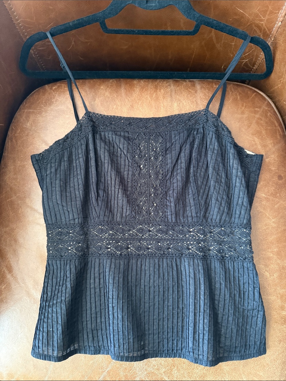 Very Feminine Saja Black Laced-Trim Camisole Top